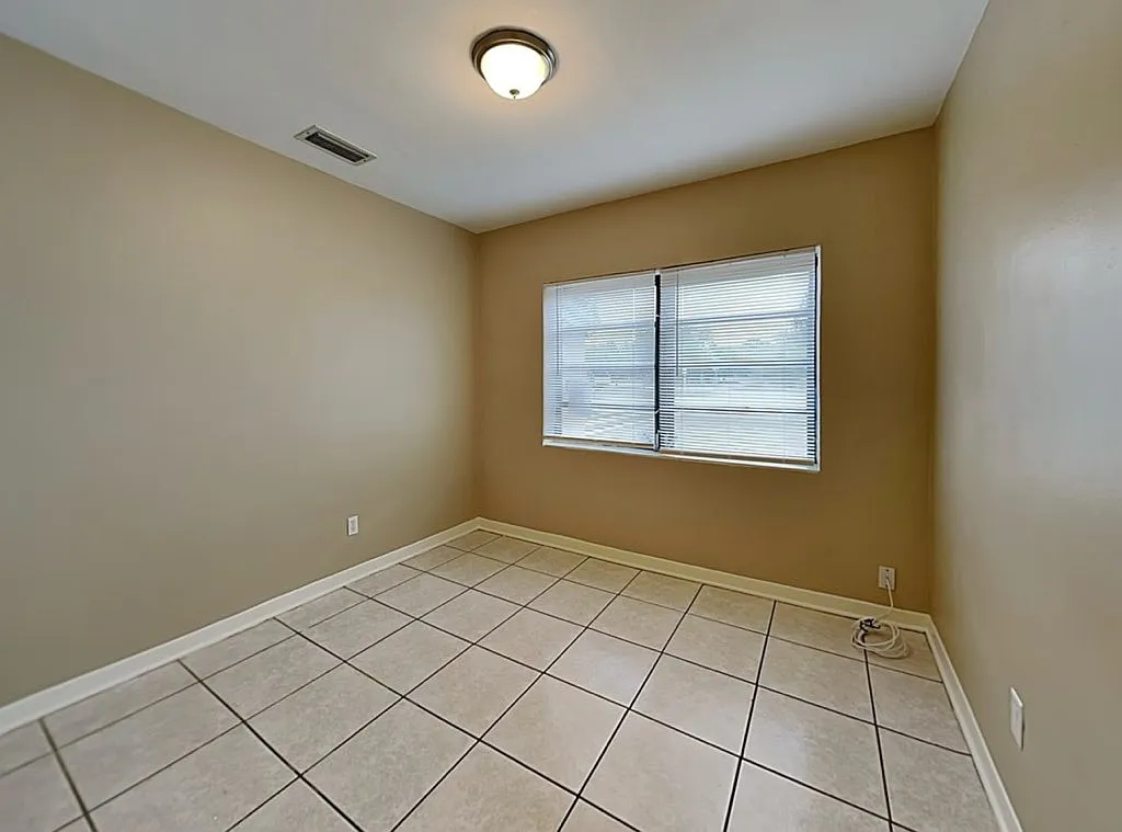 3 bed, 1148 sqft, $1,865 — Photo 4