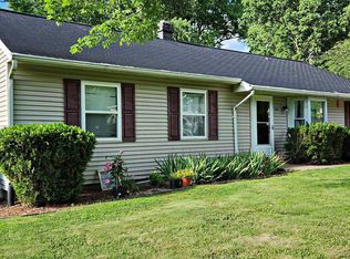 306 SE 1st St, Loogootee, IN 47553