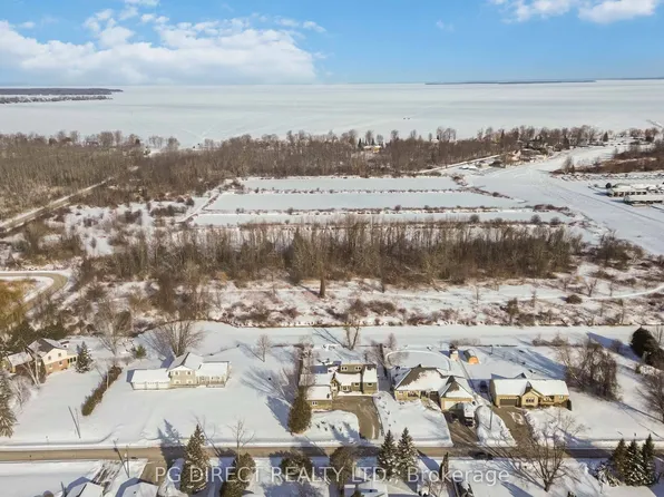 18 Villa Dr, Georgina, ON L0E 1N0