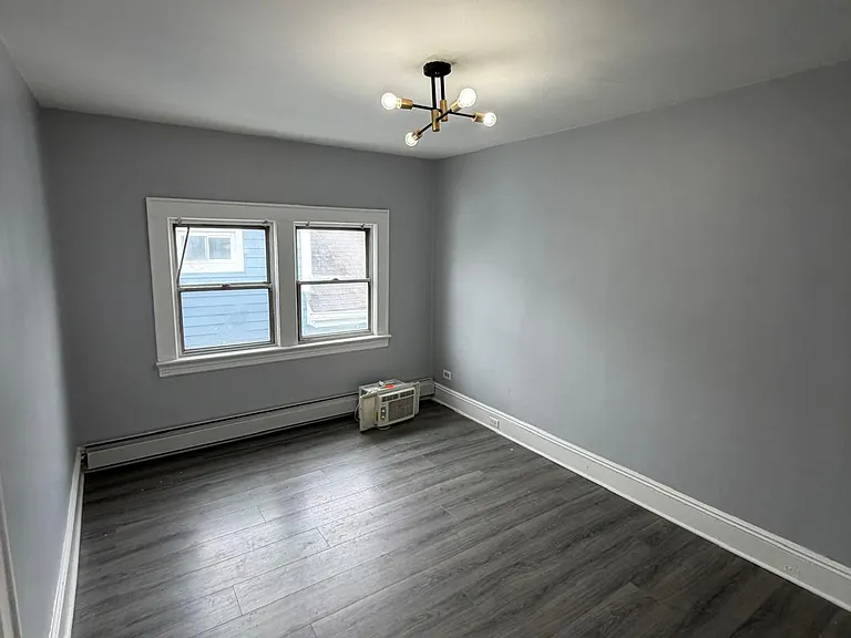1112 Drake Ave #B — Photo 3