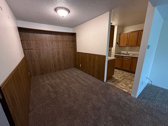 4th image of 223 13th Ave W APT 10