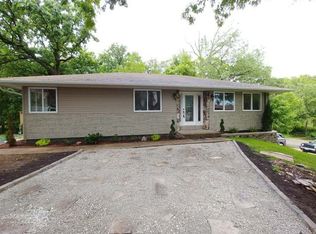 7917 Island Ln, Wonder Lake, IL 60097
