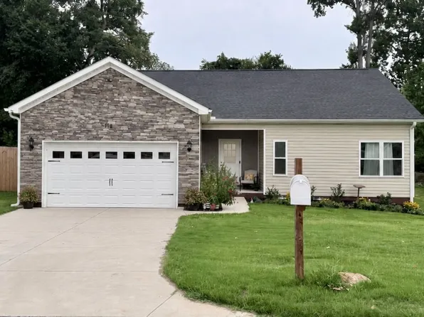 118 W Belvedere Rd, Greenville, SC 29605