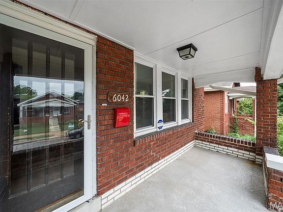 4th image of 6042 Wanda Ave