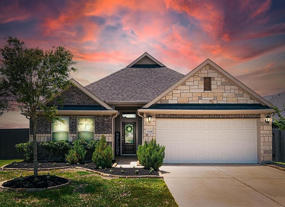 1st image of 31346 Gulf Cypress Ln