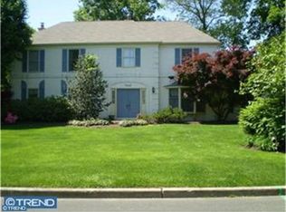 15 Andrew Dr, Lawrence Township, NJ 08648