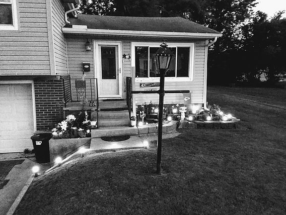 4th image of 1130 Clay St