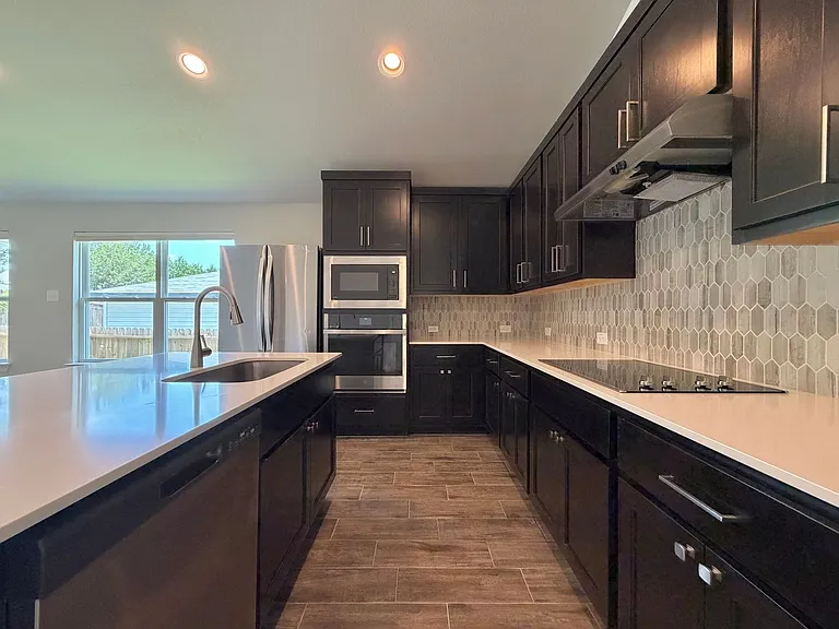 4300 Liberty Ln — Photo 10