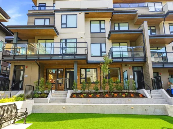 950 Lytton St #111, North Vancouver, BC V7H 2A5