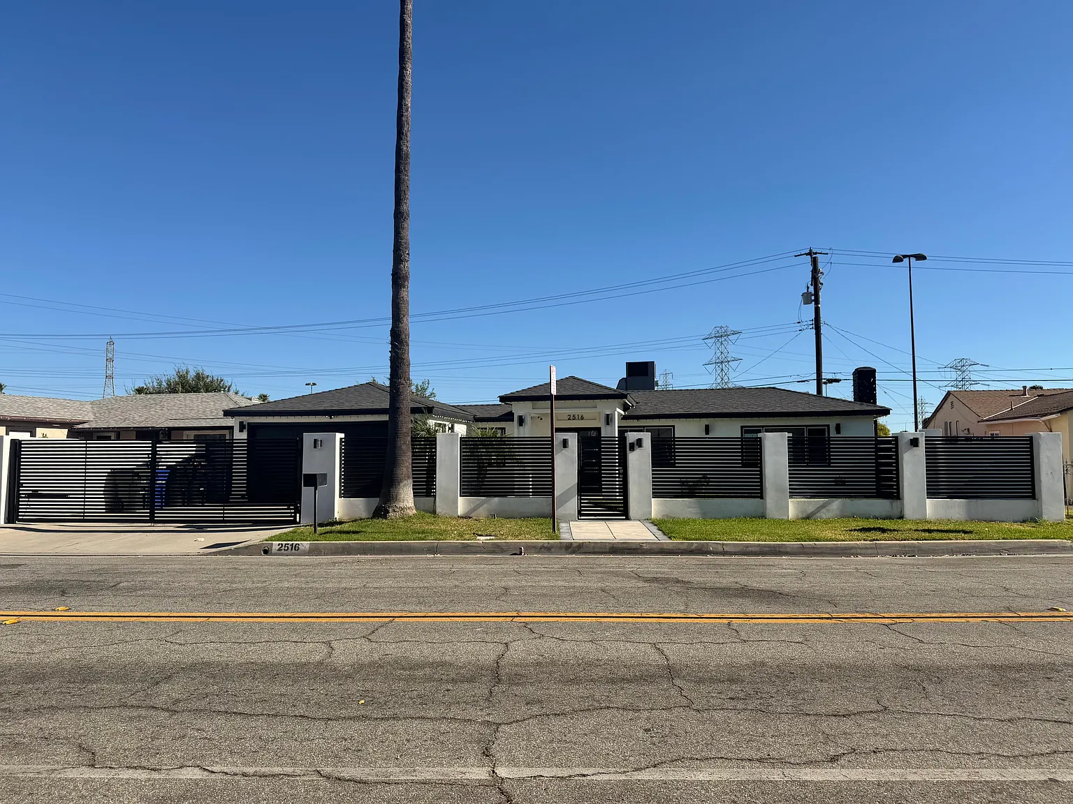 4 bed, 1499 sqft, $4,500 — Photo 1