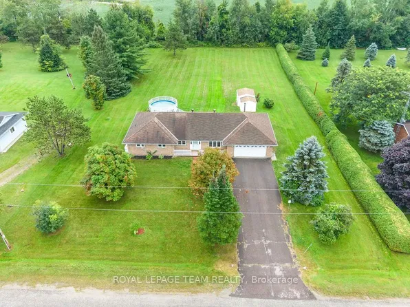 13 Springfield Rd, Whitewater Region, ON K0J 1K0