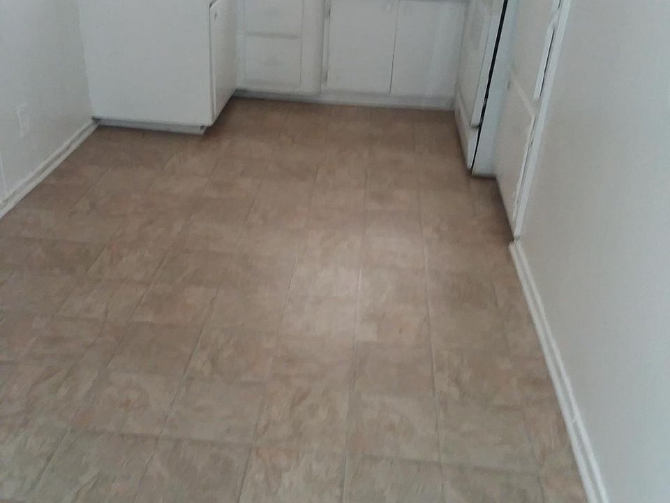 1st image of 919 S Prairie Ave APT 38