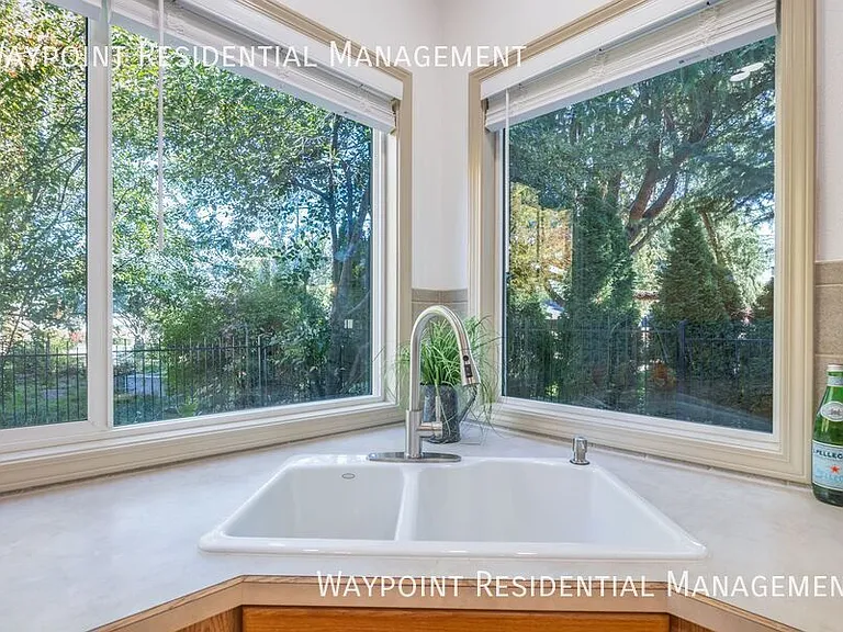 9640 W Sleepy Hollow Ln — Photo 18
