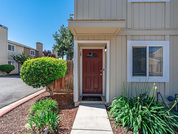 5th image of 232 N Lemoore Ave APT 28