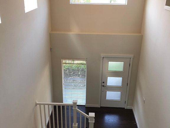 3rd image of 4927 233rd Ave SE