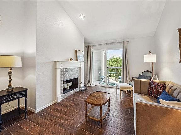 3rd image of 1860 White Oak Drive #246