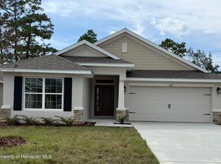 11619 Grace Rd, Weeki Wachee, FL 34614