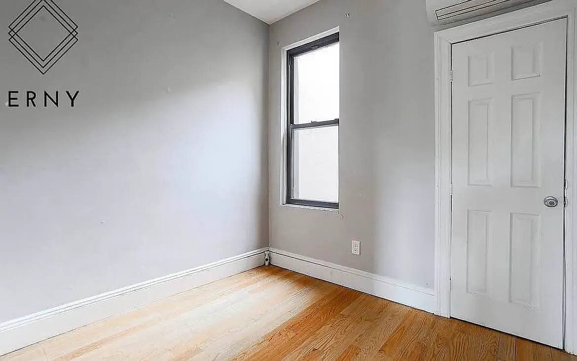 728 Franklin Avenue — Photo 4