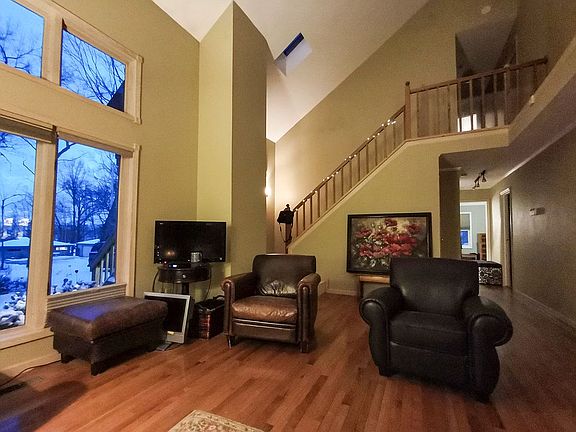 Facing towards stairs. 