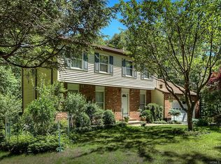 14 Rose Ln, Middletown, NY 10940