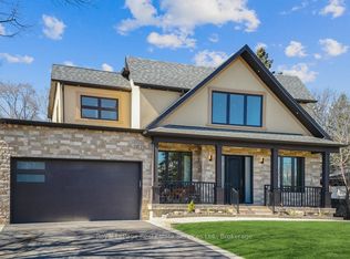 1211 Pinegrove Rd, Oakville, ON L6L 2W8