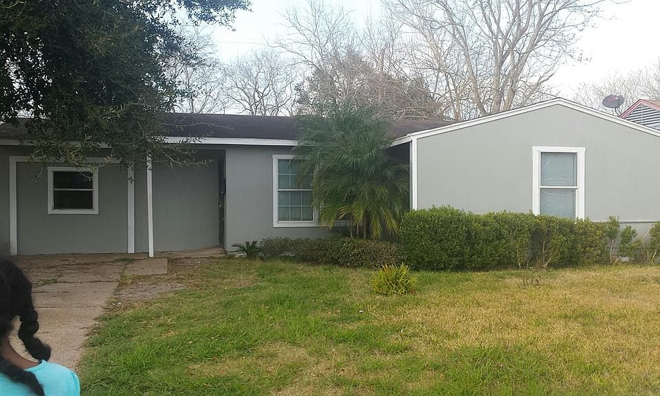 1st image of 5511 Heron Dr