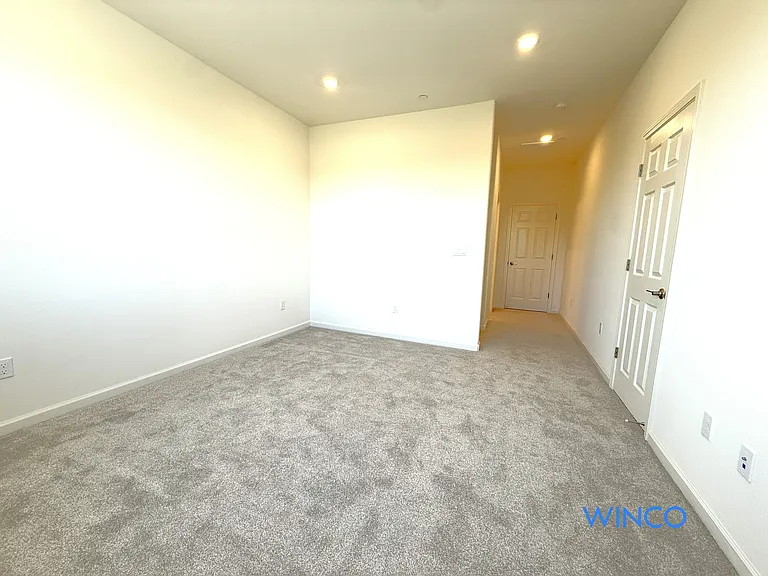3810 Norbridge Ave — Photo 18