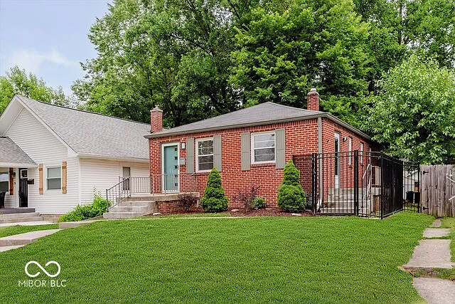 4236 Winthrop Ave — Photo 3