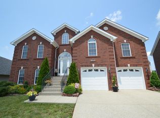 11909 Washington Green Rd, Louisville, KY 40229