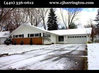 243 Wayne Dr, Berea, OH