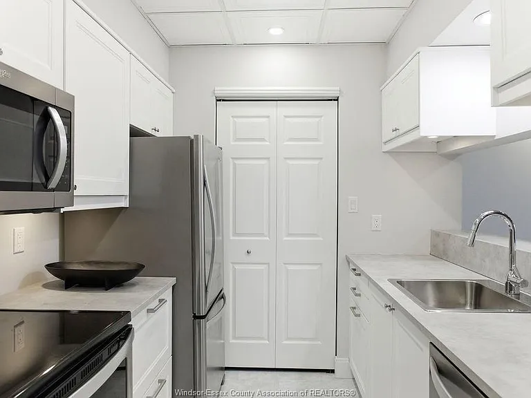 325 Village Grove Dr #409 — Photo 6