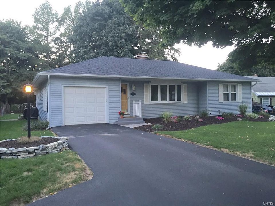 1st image of 102 Camillus Dr