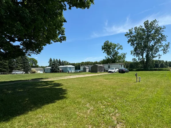 7841 W Portland Rd, Clarksville, MI 48815