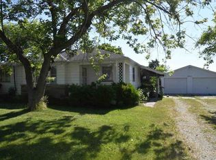 5944 N Mackinaw Rd, Pinconning, MI 48650