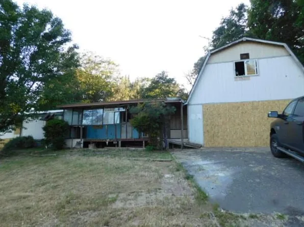 126 Oxyoke Rd, Grants Pass, OR 97526