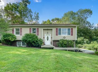 48 Iroquois Rd, Patterson, NY 12563