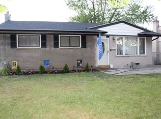 33108 Avondale St, Westland, MI 48186