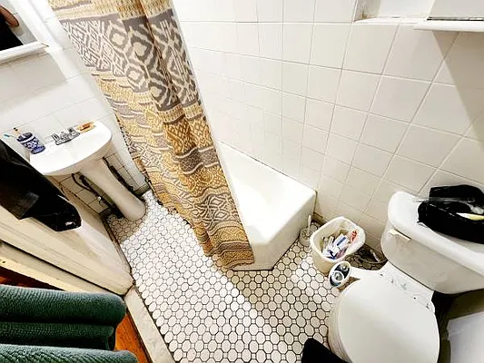 Rented by Brooklyn Property Group LLC | media 21