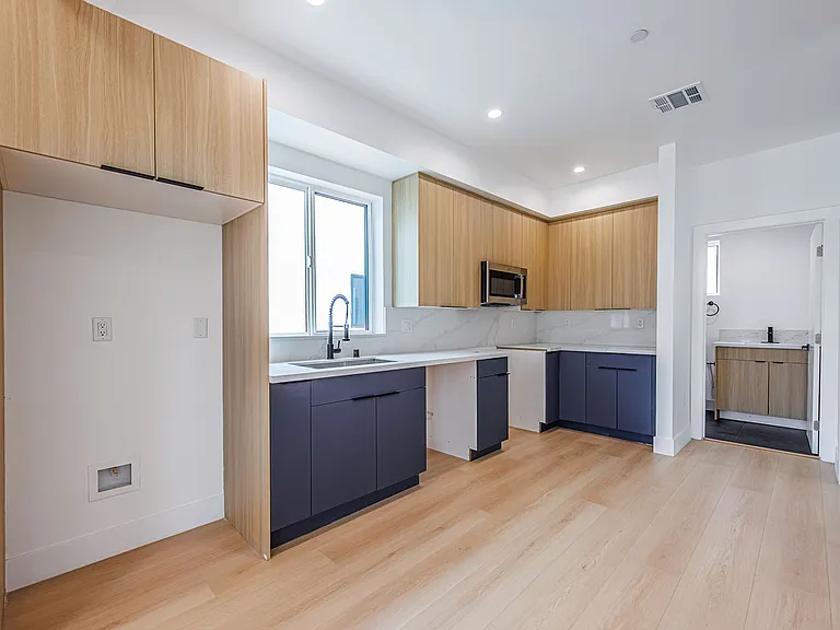 2026 Luxury 3, 4 & 5 Bed Townhomes — Photo 110