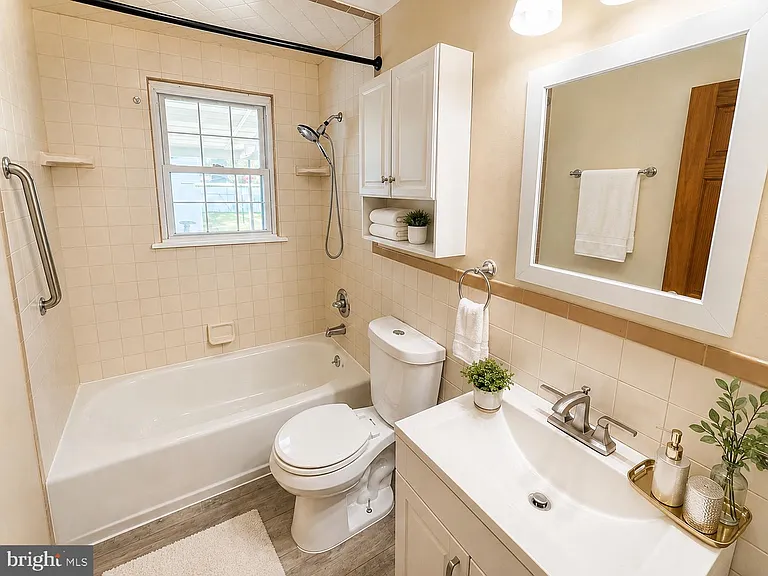 1407 Wall Ave — Photo 12