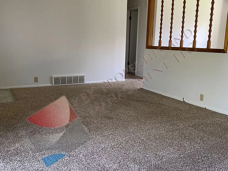 711 Murphy Dr — Photo 5