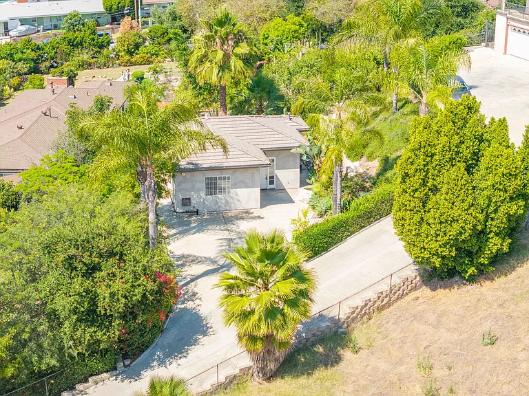 1712 Pass And Covina Rd — Photo 18