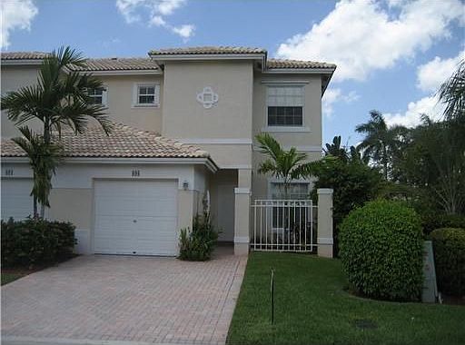 1st image of 898 NW 170th Ter
