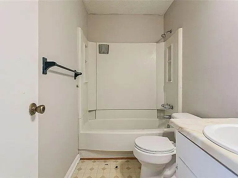 150 Spring Valley Cir — Photo 5