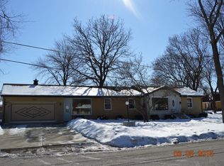 957 E Walnut Ave, Des Plaines, IL