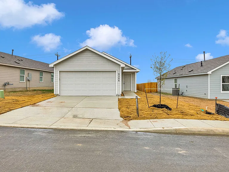 9206 Selene Pl — Photo 1