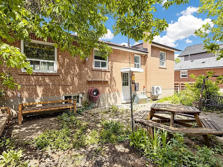 319 Patricia Ave — Photo 29