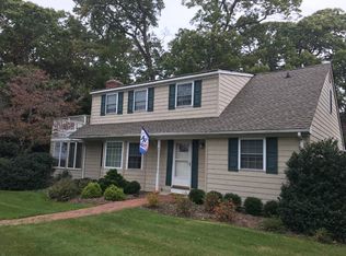 11 Laurel Dr, Stony Brook, NY