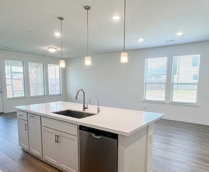 140 Ashbrook St — Photo 8