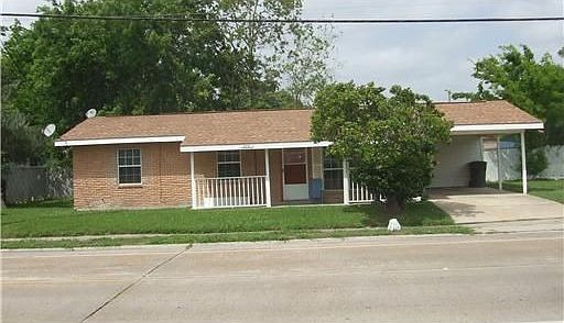 2nd image of 2317 Mill St
